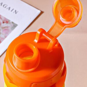 A Foldable Water Bottle with a lid.